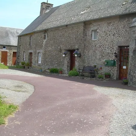 Le Mesnil De Bed & Breakfast Créances